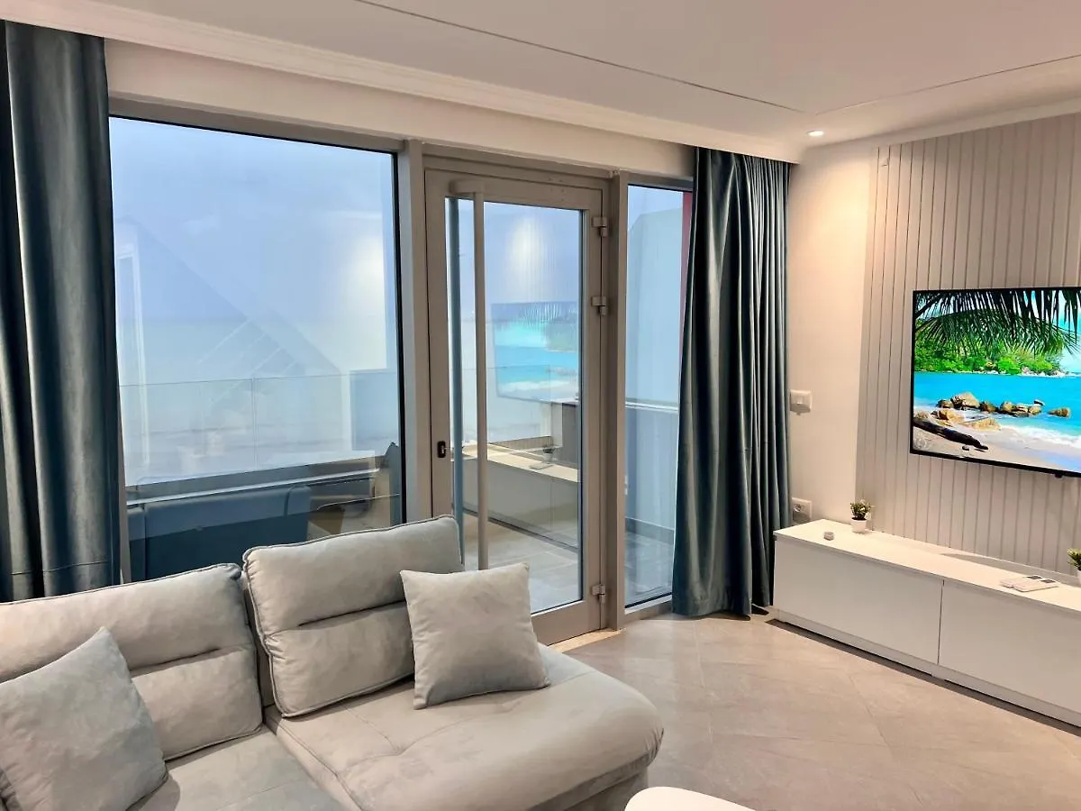 Blue City Luxury Duplex Durres Albania